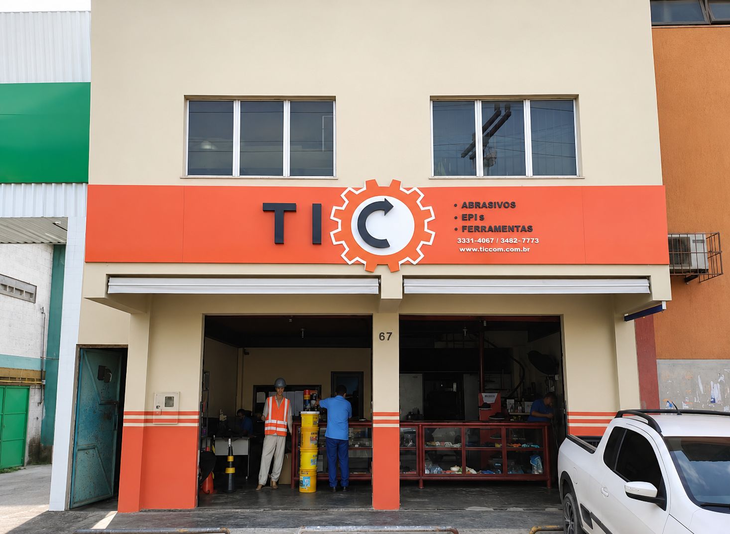 Fachada da loja tic